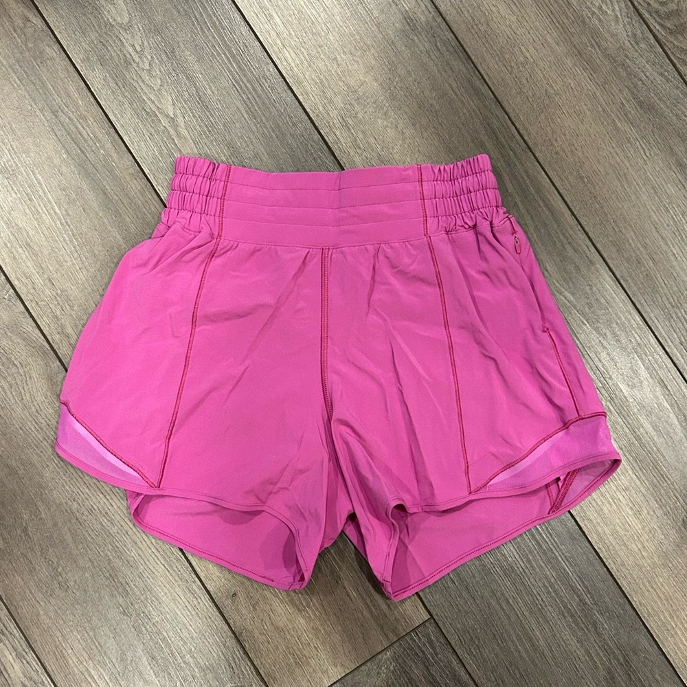 Lululemon Barbie Pink Hotty Hot Women's Shorts Size 4